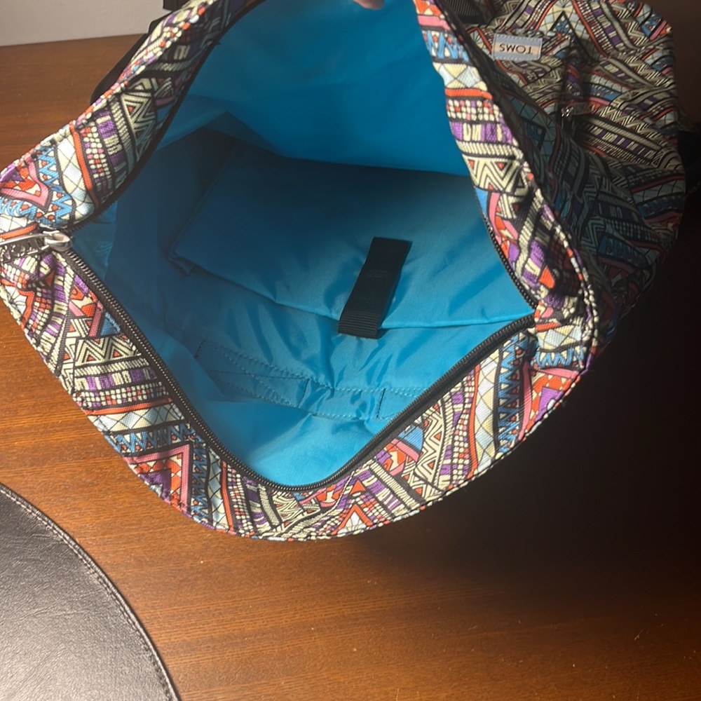 Toms Backpack - Picture 5 of 6